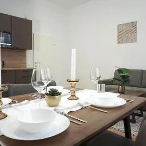 https://viva-la-favoriten.vienna-besthotels.com